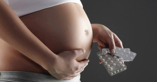 При беременности возможно медикаментозное лечение